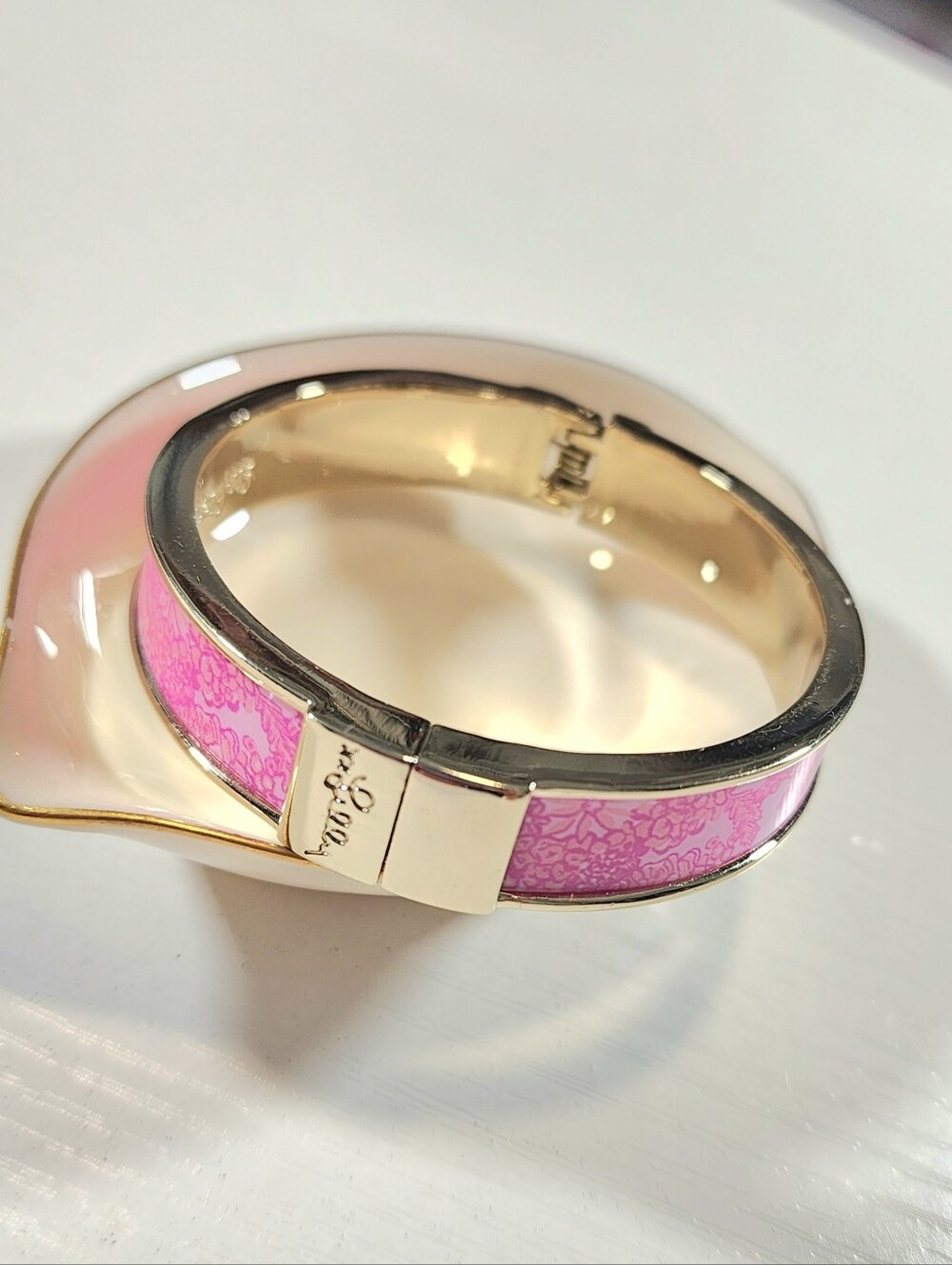 Lilly Pulitzer Mandevilla Baby Days Bloom Pink Floral Lace Photodome Bangle.
